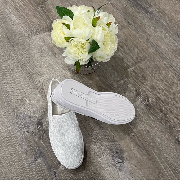 Keaton Logo Slip-On Sneaker - Picture 7 of 7